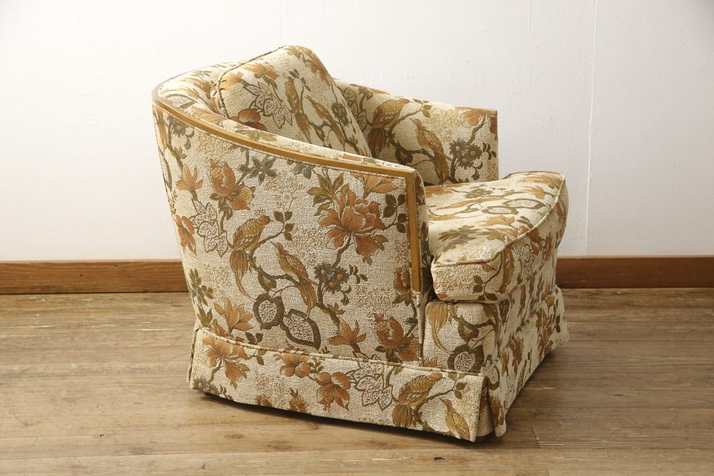 中古　美品　アメリカ輸入モデル　DREXEL HERITAGE(ドレクセルヘリテイジ)　花と鳥の絵柄が落ち着いた雰囲気を醸し出す1人掛けソファ(一人掛け、アームチェア)(R-058921)