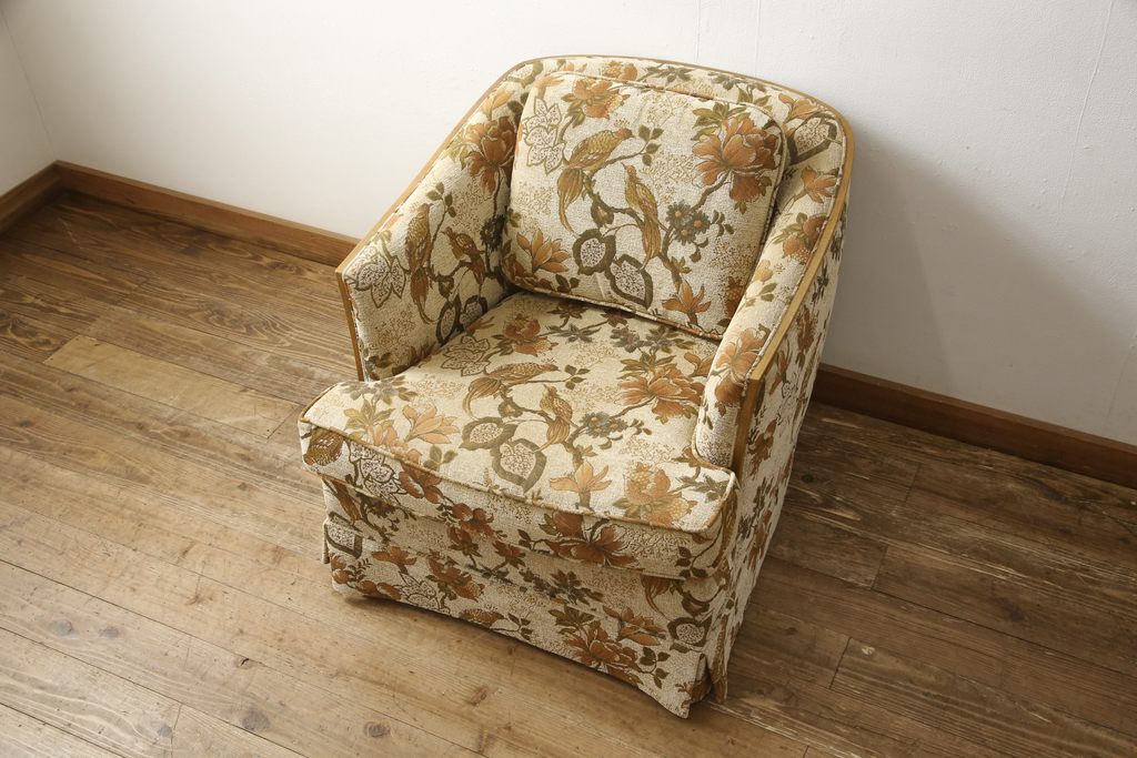 中古　美品　アメリカ輸入モデル　DREXEL HERITAGE(ドレクセルヘリテイジ)　花と鳥の絵柄が落ち着いた雰囲気を醸し出す1人掛けソファ(一人掛け、アームチェア)(R-058921)