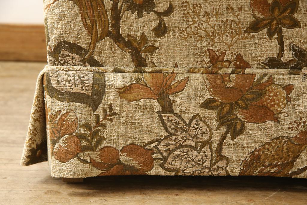 中古　美品　アメリカ輸入モデル　DREXEL HERITAGE(ドレクセルヘリテイジ)　花と鳥の絵柄が落ち着いた雰囲気を醸し出す1人掛けソファ(一人掛け、アームチェア)(R-058921)