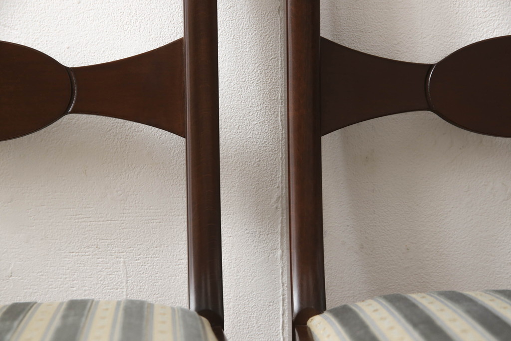 中古　神戸洋家具　メープル不二屋　ストライプ柄が上品な雰囲気を醸し出すダイニングチェア2脚セット(イス、椅子)(R-058840)