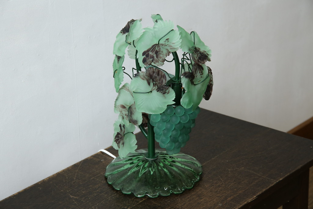 中古　イタリア　トーソー社(TOSO CESARE)　ムラーノガラス(MURANO)　ブドウ(葡萄、ぶどう)　1灯　空間のアクセントになるテーブルスタンド(テーブルライト、卓上ランプ、ベネチアングラス、ムラノガラス)(R-083330)