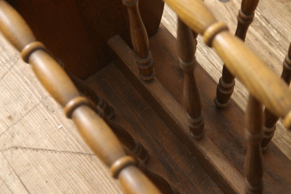 和製ビンテージ　飛騨産業　キツツキマーク　挽物のデザインがおしゃれなマガジンラック(本立て、収納、ヴィンテージ)(R-062925)