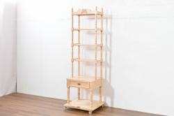 中古　希少な廃番品!!　IDC大塚家具取り扱い　Lynn Hollyn(リン ホーリン)　ヨーロピアンなデザインが可愛らしいトールシェルフ(オープンラック、オープンシェルフ、ディスプレイラック、陳列棚、飾り棚、ブックシェルフ)(R-084318)