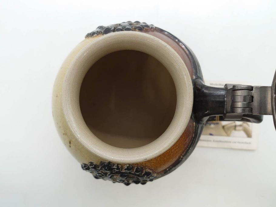 ドイツ　MERKELBACH(メルケルバッハ)　　限定3000　503/3000　524/3000　丸いフォルムとユニークなモチーフが可愛らしいビアマグ2点セット(蓋付き、ビールジョッキ、陶器、1757年、1902年、外箱付)(R-077767)