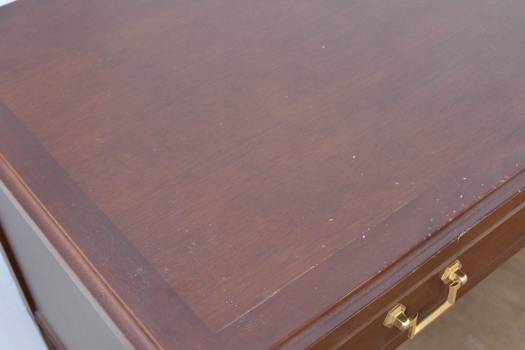 中古　美品　maruni(マルニ木工)　地中海ロイヤルシリーズ(ROYAL)　ゴールドの取っ手金具や丁寧に面取りされた装飾が気品を感じる片袖机(片袖デスク、ワークデスク、在宅用、在宅ワーク用)(定価約24万円)(R-084395)