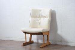 中古　美品　飛騨産業　キツツキ　カヤ(KAYA)シリーズ　オーク材　合皮　上質で落ち着いた雰囲気が魅力的なアームレスチェア(椅子、イス、1P、一人掛け、1人掛けソファ)(定価約10万円)(R-084352)