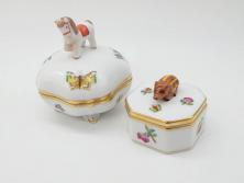 【骨董買取】ヘレンド　ハンガリー　HEREND HVNGARY　干支　馬　猪　ボンボニエール(ウマ、イノシシ、HUNGARY、ヴィクトリア・プレーン、小筺、小物入れ、洋食器)を買取りました。
