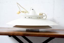 中古　美品　YAMAGIWA(ヤマギワ)　Louis Poulsen(ルイスポールセン)風　洗練されたフォルムが目を引くペンダントライト(天井照明、吊り下げ照明)(R-083404)
