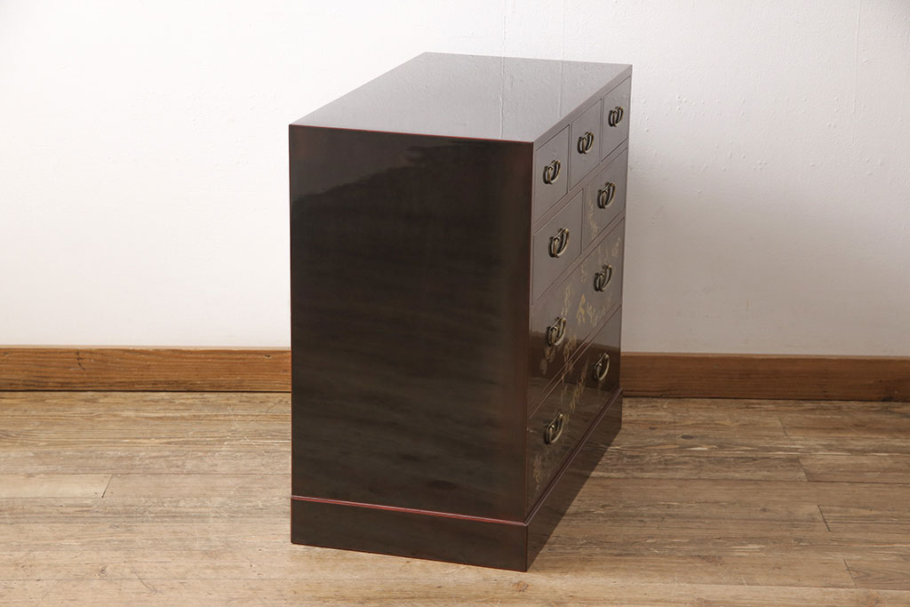 中古　美品　蒔絵入り　本漆溜塗り　ほんのりと赤みがかった漆が綺麗な箪笥(定価約90万円)(和タンス、引き出し、チェスト)(R-051714)