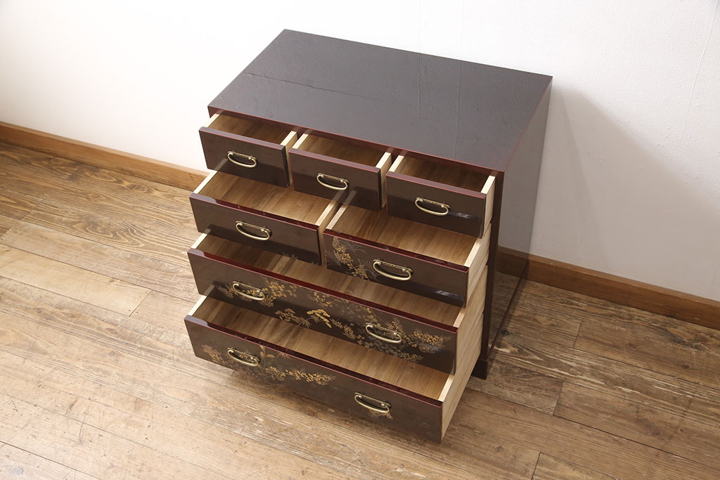 中古　美品　蒔絵入り　本漆溜塗り　ほんのりと赤みがかった漆が綺麗な箪笥(定価約90万円)(和タンス、引き出し、チェスト)(R-051714)