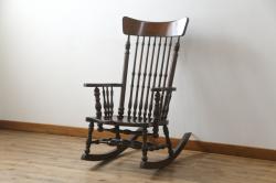 中古　美品　希少な廃番品　松本民芸家具　木の味わいと職人の技が楽しめる304F型ロッキングチェア(板座チェア、アームチェア、イス、揺り椅子)(R-075561)