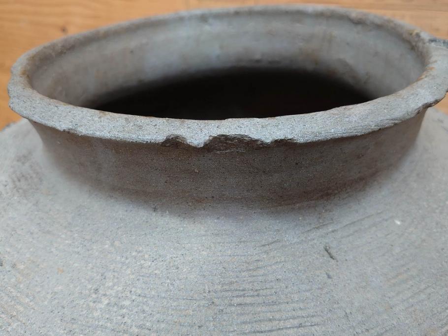 鎌倉時代～室町時代　珠洲焼　高さ46cm　素朴な美しさを感じる壷(綾杉文、甕、壺)(R-077678)