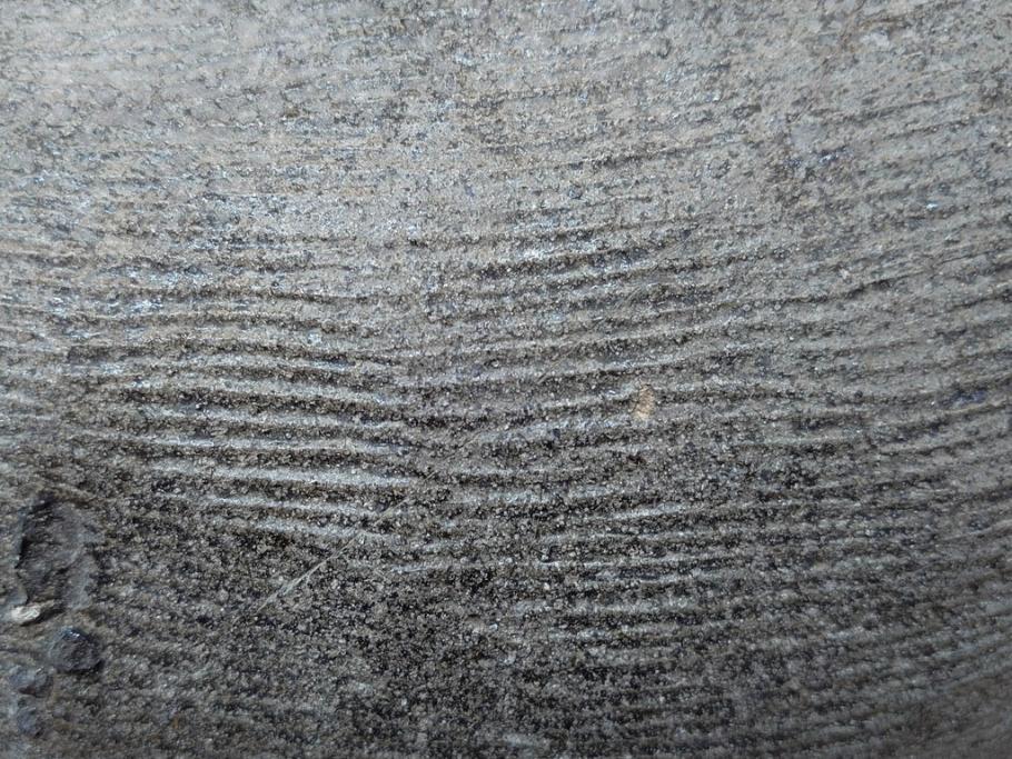 鎌倉時代～室町時代　珠洲焼　高さ46cm　素朴な美しさを感じる壷(綾杉文、甕、壺)(R-077678)