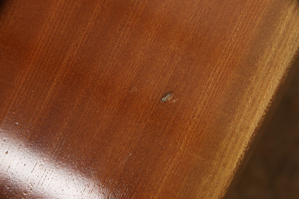 中古　美品　総欅(ケヤキ)材　一枚板を贅沢に使用した迫力溢れる座卓(ローテーブル、センターテーブル)(定価約120万円)(R-058312)