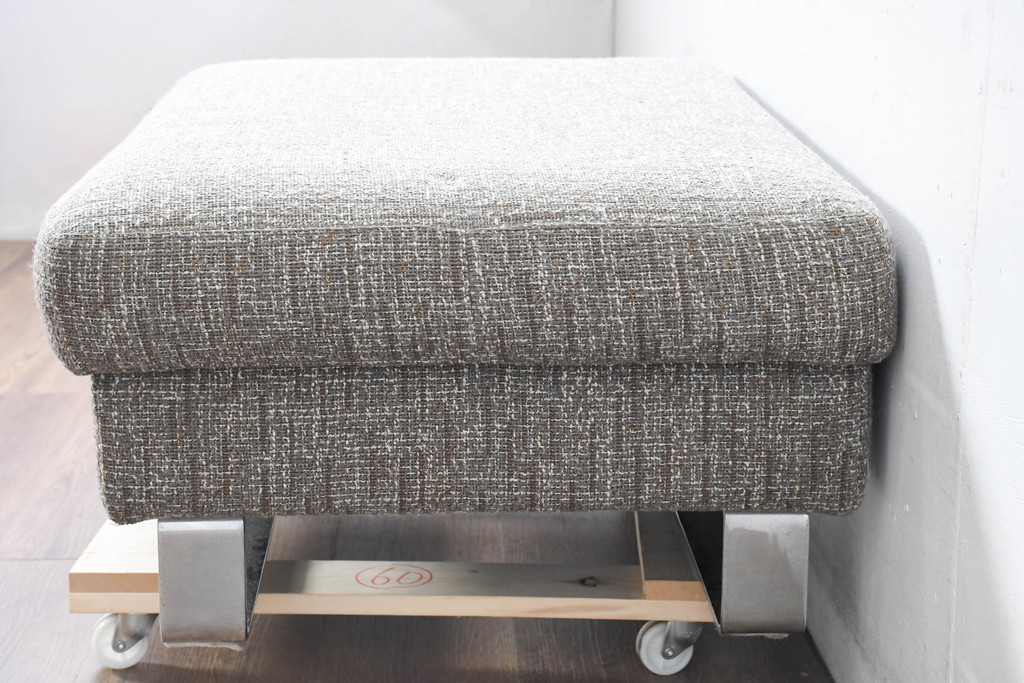 中古　BoConcept(ボーコンセプト)　モダンで落ち着いた雰囲気のオットマン(椅子、イス、スツール、北欧)(R-084405)