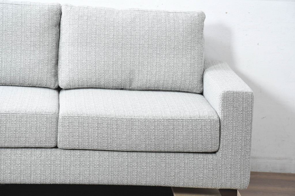 中古　超美品!!　展示品　HUKLA(フクラ)　REGATO(レガト)　シンプルですっきりとした佇まいの2.5Pソファ(二人掛け、2人掛け、ラブソファ、アームソファ)(定価約36万円)(R-084407)