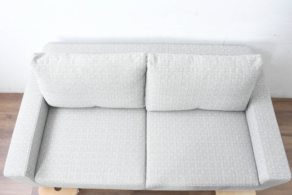 中古　超美品!!　展示品　HUKLA(フクラ)　REGATO(レガト)　シンプルですっきりとした佇まいの2.5Pソファ(二人掛け、2人掛け、ラブソファ、アームソファ)(定価約36万円)(R-084407)