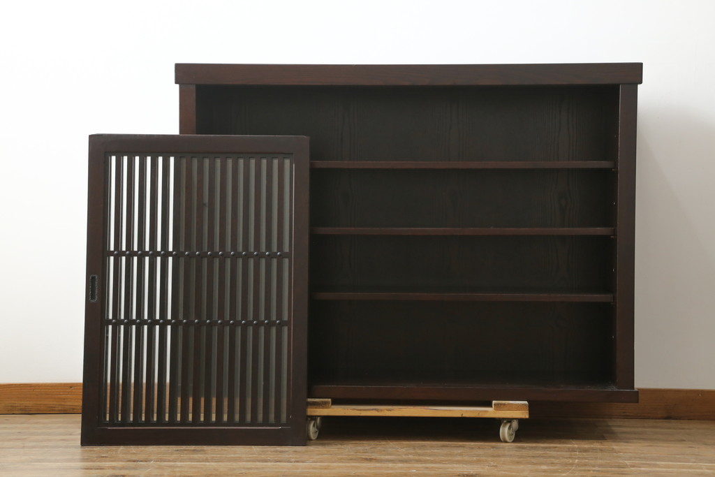 中古　美品　上質な和の空間を演出する水屋箪笥サイドボード(サイドキャビネット、収納棚、戸棚)(R-077115)