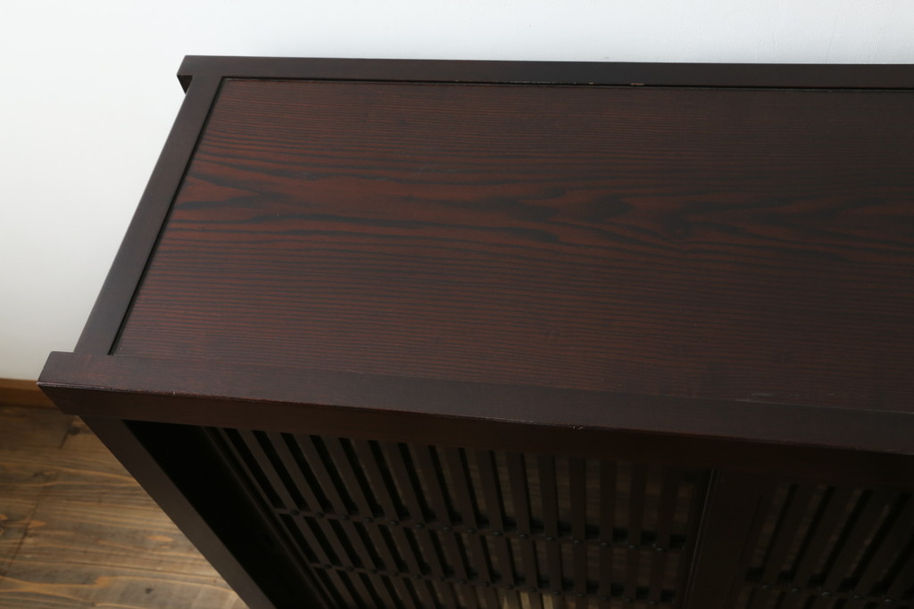 中古　美品　上質な和の空間を演出する水屋箪笥サイドボード(サイドキャビネット、収納棚、戸棚)(R-077115)