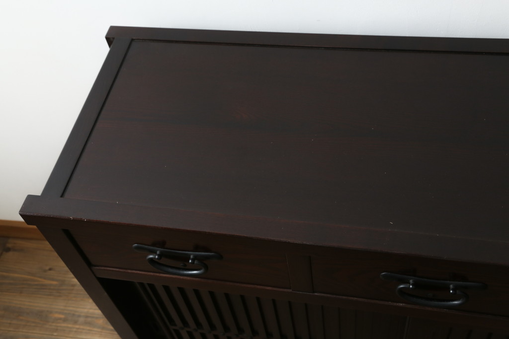 中古　美品　上質な和の空間を演出する水屋箪笥サイドボード(サイドキャビネット、収納棚、戸棚、食器棚、茶箪笥)(R-077184)