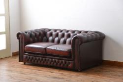 【買取】イギリスアンティーク チェスターフィールド(Chesterfield Sofas) 本革 2人掛けソファを買取りました。