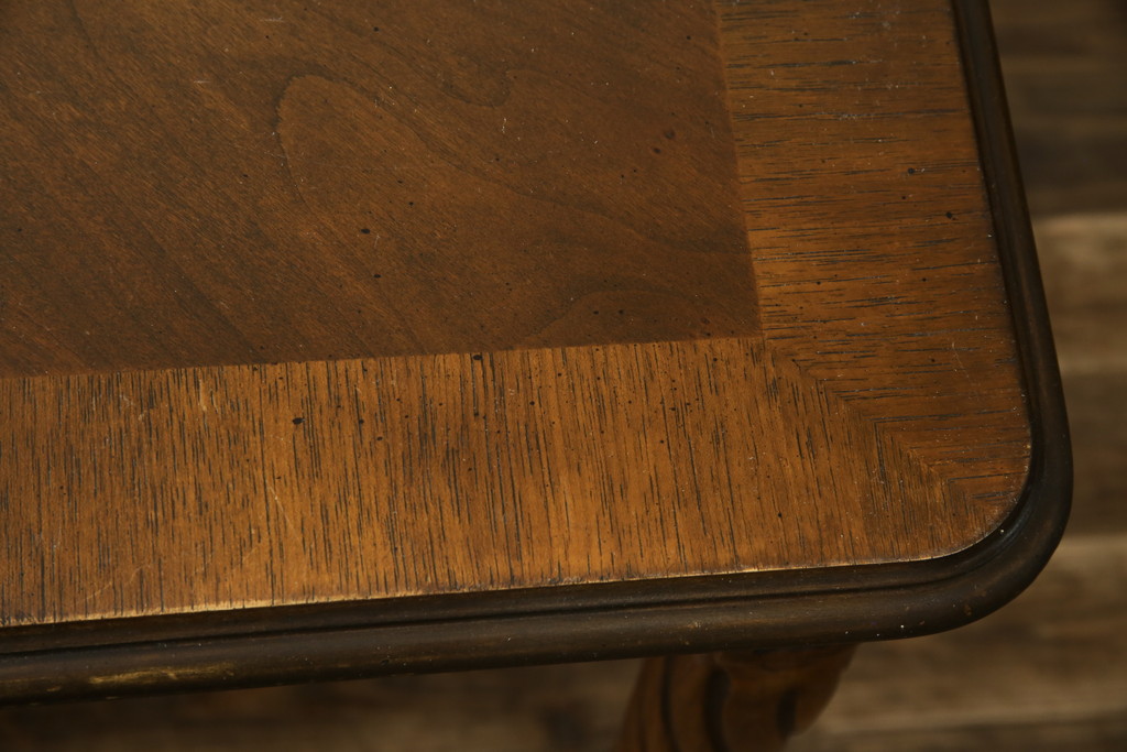 中古　DREXEL HERITAGE(ドレクセルヘリテイジ)　Tuscany Manor(タスカニー・マナー)　優雅な彫刻が上質なアンティーク空間を演出するダイニングテーブル(食卓、4人掛け、6人掛け)(R-084252)