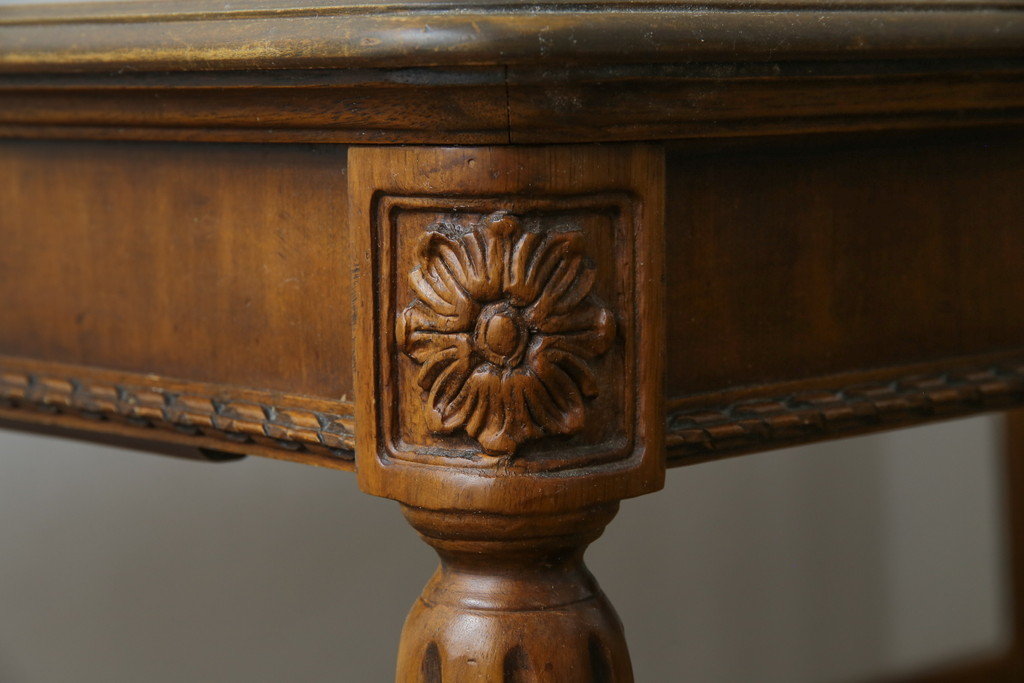 中古　DREXEL HERITAGE(ドレクセルヘリテイジ)　Tuscany Manor(タスカニー・マナー)　優雅な彫刻が上質なアンティーク空間を演出するダイニングテーブル(食卓、4人掛け、6人掛け)(R-084252)