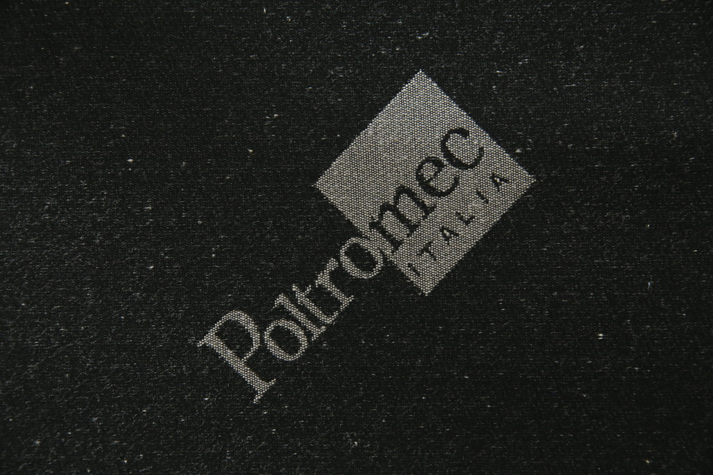 中古　美品　展示品　Poltromec(ポルトロメック)社　ジェミニシリーズ　レザー(本革)　1人掛けソファ(一人掛け、1Pソファ)(定価約30万円)(R-084249)