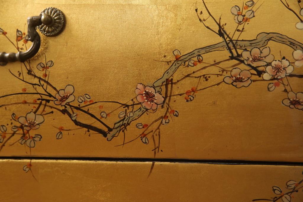 中古　美品!!　シノワズリ様式　優美で華やかな装飾が見事な猫脚チェスト(コモード、サイドボード、サイドチェスト、引き出し、中国美術)(R-067910)