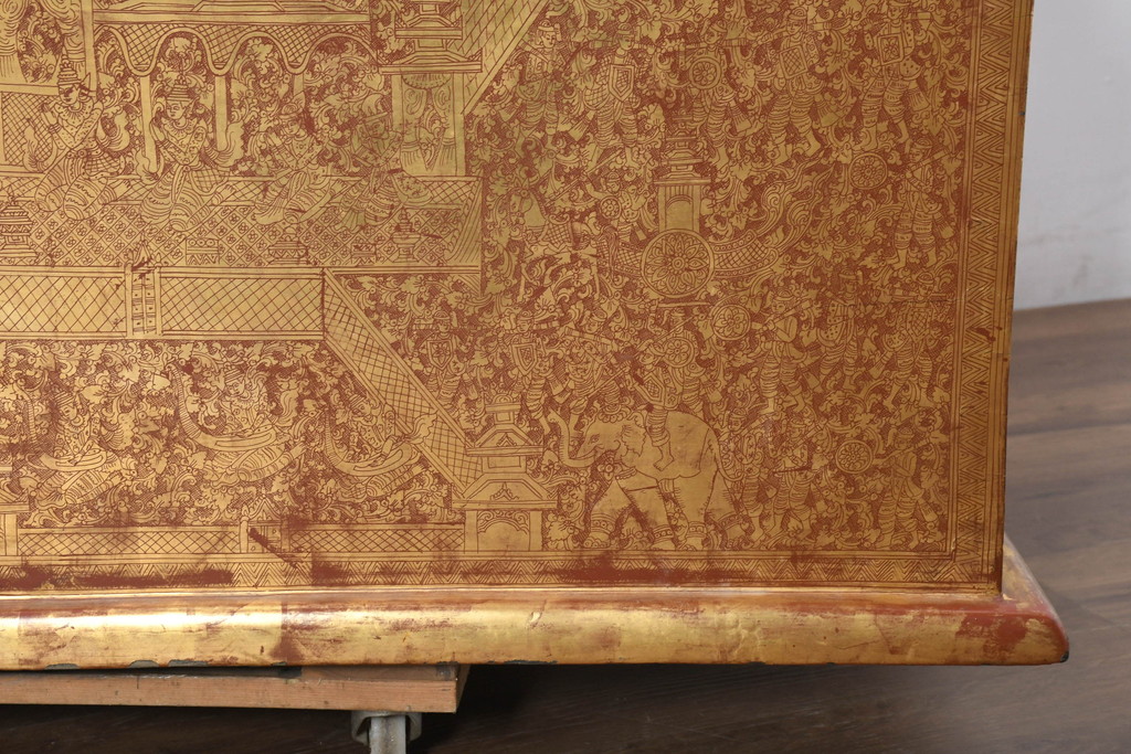 アンティーク　東南アジア美術　タイ?　ビルマ?　工芸品　戦士と寺院建築が全面に描かれた精細な彫刻入りのブランケットボックス(木箱、コファー、収納箱)(R-082431)