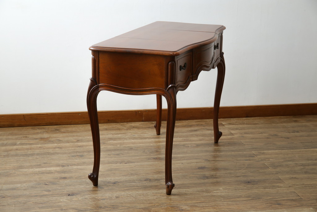 中古　DREXEL HERITAGE(ドレクセルヘリテイジ)　Touraine(ツーレイン)シリーズ　クラシックなデザインがステキなドレッサー(デスク、テーブル、机)(R-068587)