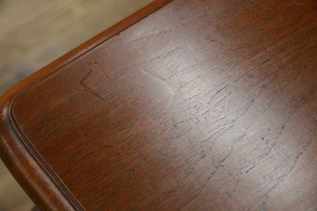 中古　DREXEL HERITAGE(ドレクセルヘリテイジ)　Touraine(ツーレイン)シリーズ　クラシックなデザインがステキなドレッサー(デスク、テーブル、机)(R-068587)