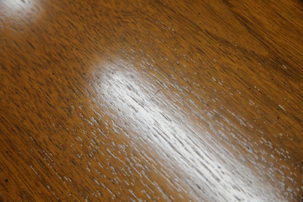 中古　DREXEL HERITAGE JAPAN(ドレクセルヘリテイジジャパン)　594-324　クラシカルなデザインが美しいエンドテーブル(ナイトテーブル、サイドテーブル、サイドチェスト)(R-061347)
