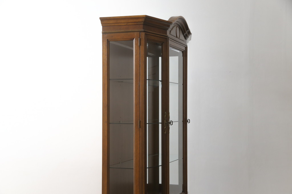 中古　美品　DREXEL HERITAGE(ドレクセルヘリテイジ)　TRYON MANOR(トライオンメナー)　格調高い佇まいが魅力の飾り棚(キャビネット、食器棚、収納棚)(R-061524)