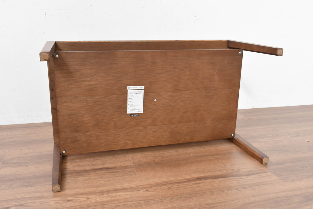 中古　美品　カリモク家具(karimoku)　ナラ材　チュラルで落ち着いた空間を演出するシンプルなローテーブル(センターテーブル、リビングテーブル)(R-084322)