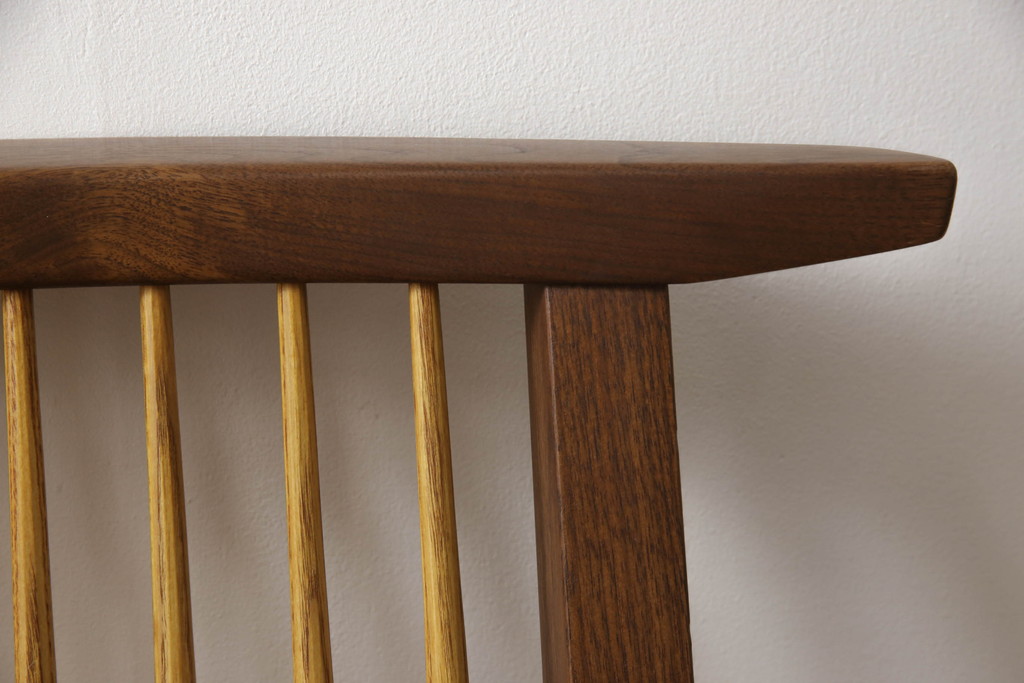 中古　ジョージナカシマ　桜製作所　コノイドチェア(CONOID CHAIR)　CN101　スタイリッシュな佇まいのサイドチェア(ジョージ・ナカシマ、板座チェア、ダイニングチェア、椅子、イス)(R-068179)