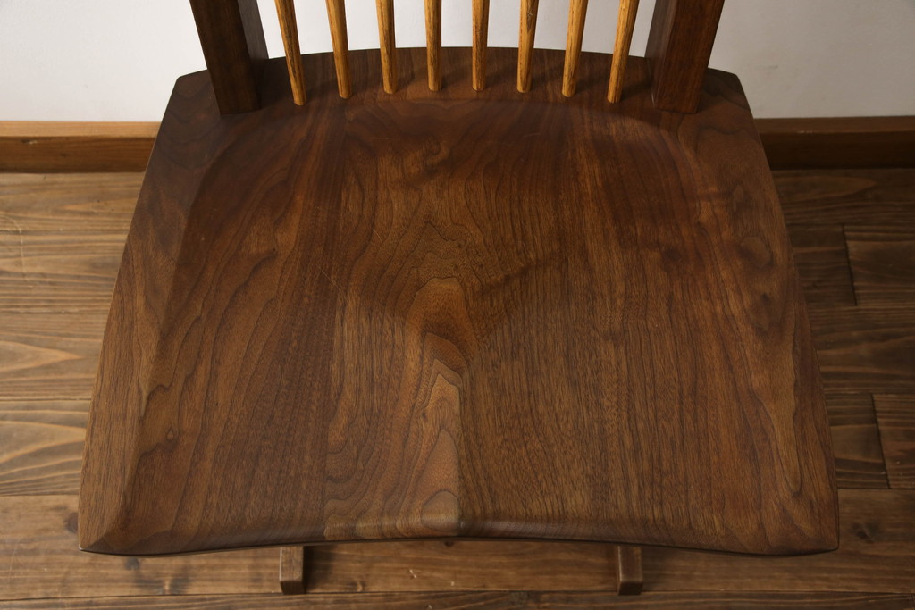 中古　ジョージナカシマ　桜製作所　コノイドチェア(CONOID CHAIR)　CN101　スタイリッシュな佇まいのサイドチェア(ジョージ・ナカシマ、板座チェア、ダイニングチェア、椅子、イス)(R-068179)