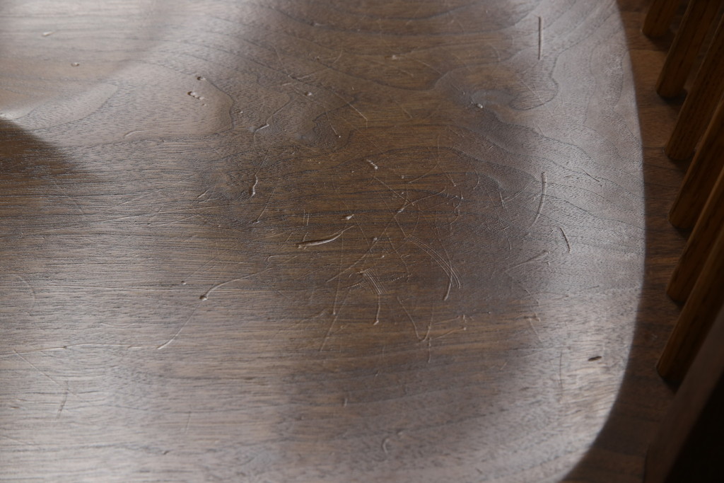 中古　ジョージナカシマ　桜製作所　コノイドチェア(CONOID CHAIR)　CN101　スタイリッシュな佇まいのサイドチェア(ジョージ・ナカシマ、板座チェア、ダイニングチェア、椅子、イス)(R-068179)