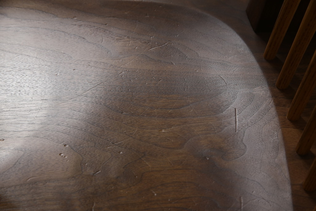 中古　ジョージナカシマ　桜製作所　コノイドチェア(CONOID CHAIR)　CN101　スタイリッシュな佇まいのサイドチェア(ジョージ・ナカシマ、板座チェア、ダイニングチェア、椅子、イス)(R-068179)