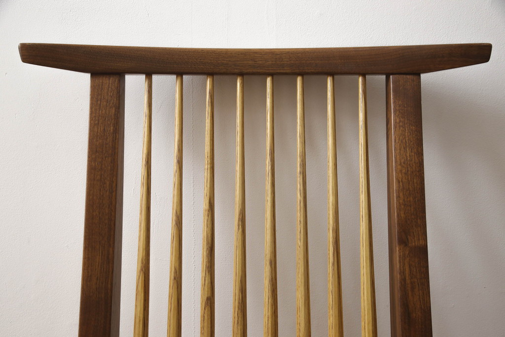 中古　ジョージナカシマ　桜製作所　コノイドチェア(CONOID CHAIR)　CN101　スタイリッシュな佇まいのサイドチェア(ジョージ・ナカシマ、板座チェア、ダイニングチェア、椅子、イス)(R-068180)