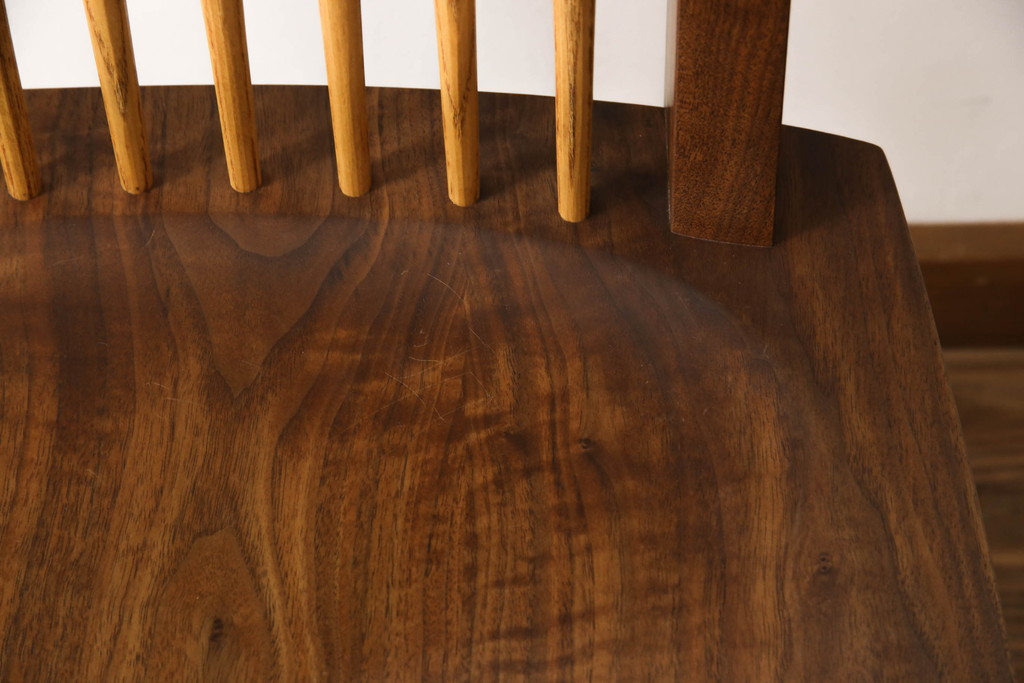 中古　ジョージナカシマ　桜製作所　コノイドチェア(CONOID CHAIR)　CN101　スタイリッシュな佇まいのサイドチェア(ジョージ・ナカシマ、板座チェア、ダイニングチェア、椅子、イス)(R-068181)