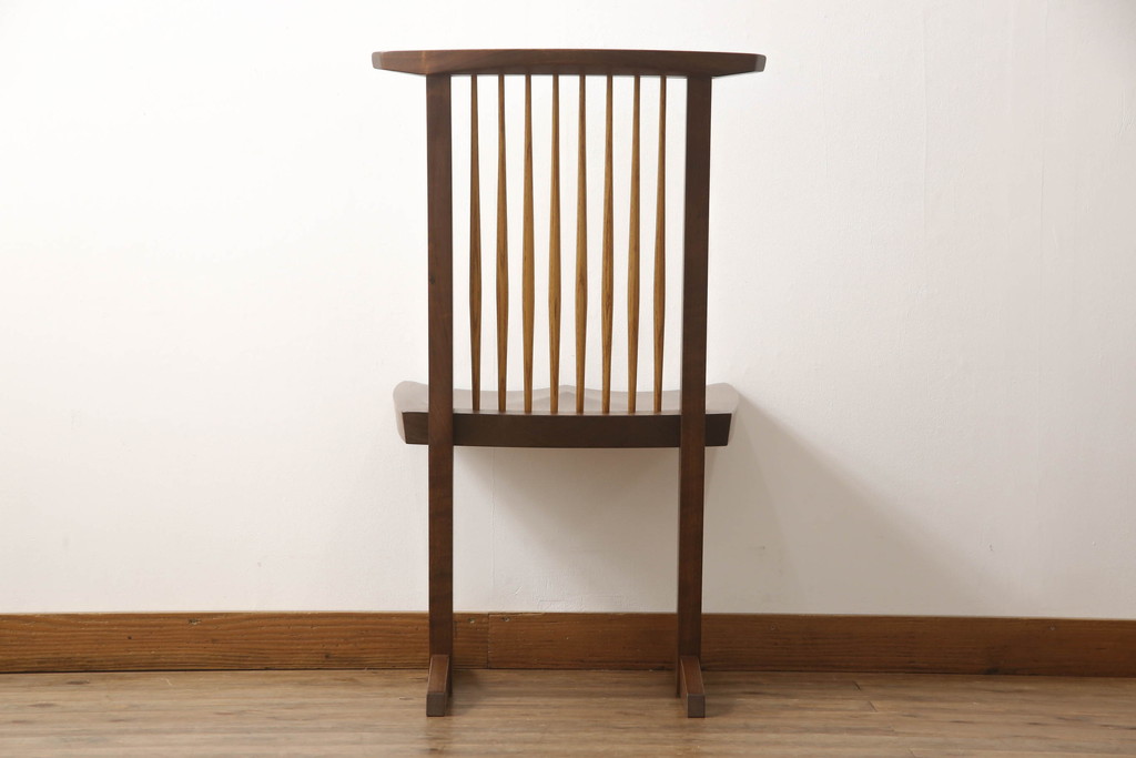 中古　ジョージナカシマ　桜製作所　コノイドチェア(CONOID CHAIR)　CN101　スタイリッシュな佇まいのサイドチェア(ジョージ・ナカシマ、板座チェア、ダイニングチェア、椅子、イス)(R-068181)