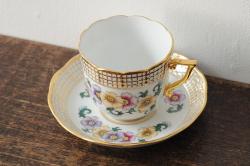 【骨董買取】ハンガリー　HEREND(ヘレンド)　　花柄　金彩　カップ&ソーサー(西洋陶磁器)を買取りました。