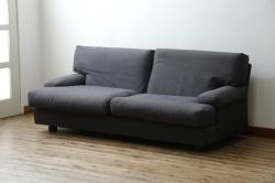 中古　イタリア　Cassina(カッシーナ)　ヴィコ・マジストレッティデザイン　名作「ドネガル(Donegal)」　2.5人掛けソファ(2P、2.5P、3P、2人掛け、3人掛け、アームソファ)(定価約45万円)(R-083524)