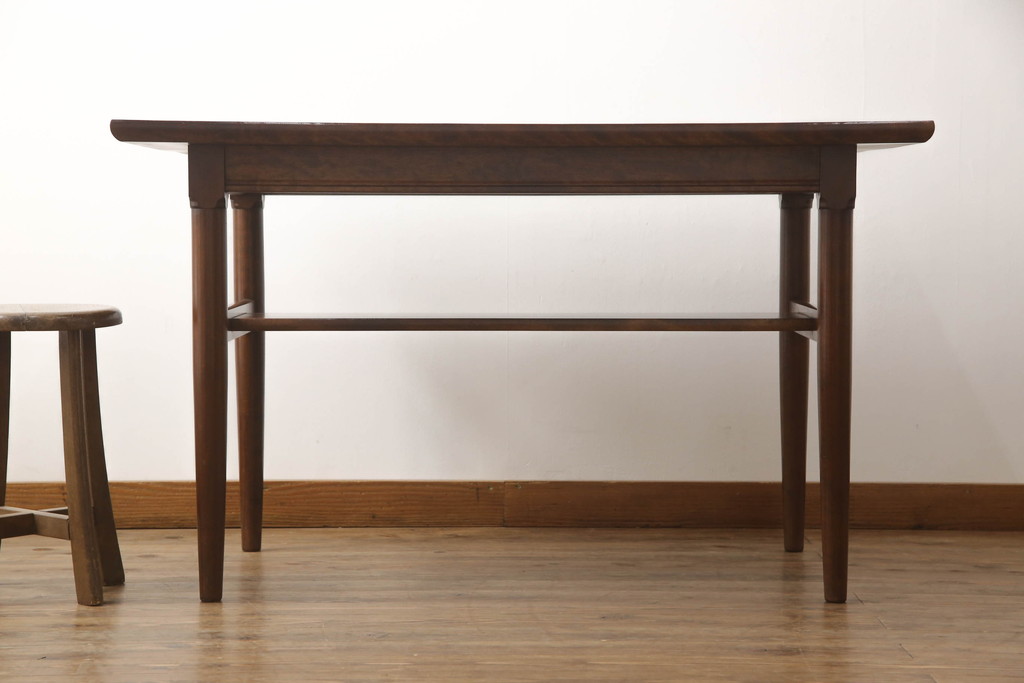 中古　九州民芸家具　洗練されたデザインが魅力的なダイニングテーブル(食卓、2人掛け、4人掛け、作業台)(R-064487)