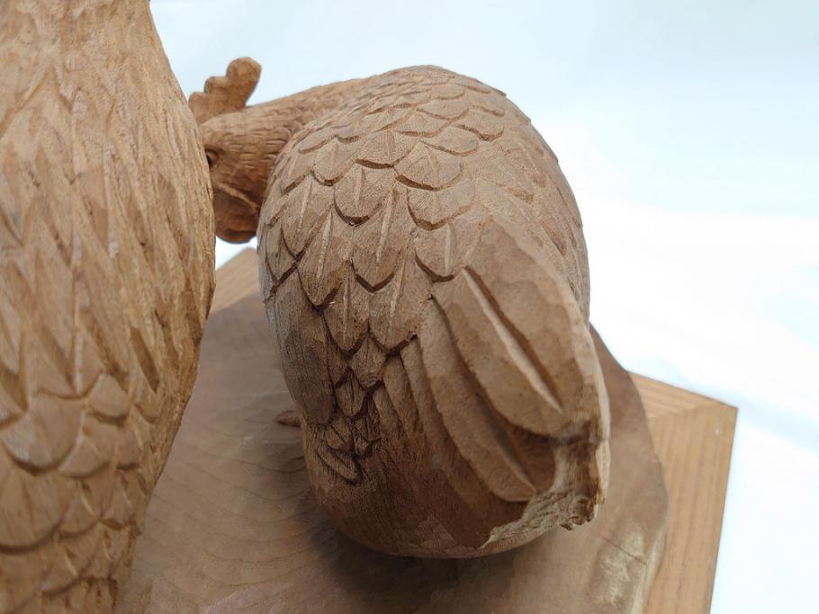 昭和初期　中村七十郎作　角刀　木の温かみを感じる木彫りの置物(チャボ、鳥、二羽、置き物、共箱付き、彫刻家、宮大工)(R-062371)