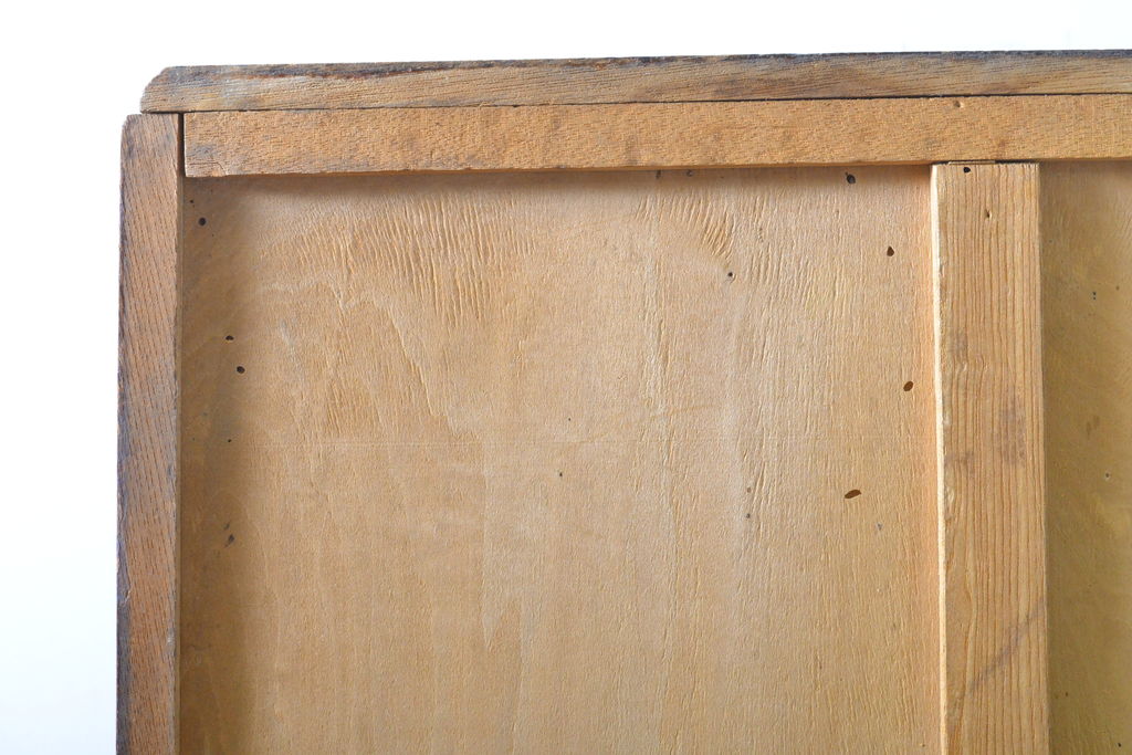 和製アンティーク　昭和初期　栓材　レトロな雰囲気を醸し出すスリムサイズの本箱(ブックケース、キャビネット、収納棚、戸棚、飾り棚)(R-062403)