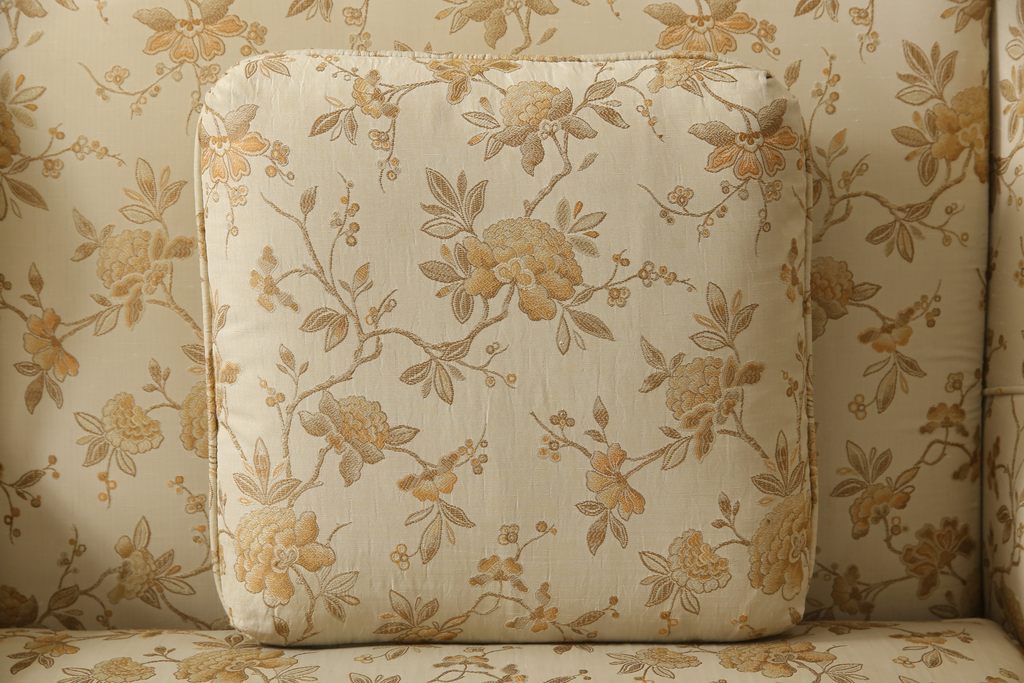 中古　アメリカ輸入モデル　DREXEL HERITAGE(ドレクセルヘリテイジ)　 Upholstery(アップホルスタリー)　上品な色合いと花柄が優しい雰囲気を醸し出す1人掛けソファ(定価約60万円)(一人掛け、アームチェア)(R-058462)