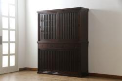 中古　民芸家具　和光　北樹　水屋150K　カバ材　落ち着いた木の色味がシックな雰囲気を醸し出す水屋箪笥(食器棚、戸棚、収納棚、キャビネット)(R-075340)