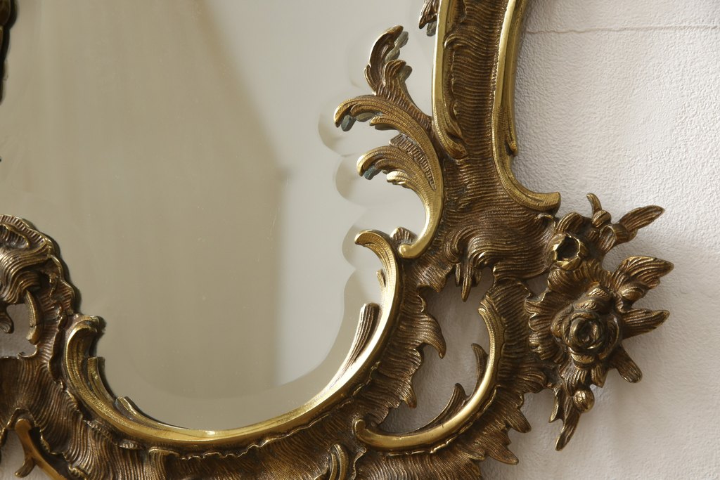 イタリアビンテージ　高級品　繊細で凝ったつくりがお洒落!空間のアクセントになる真鍮製ウォールミラー(壁掛け鏡、ヴィンテージ)(R-055214)